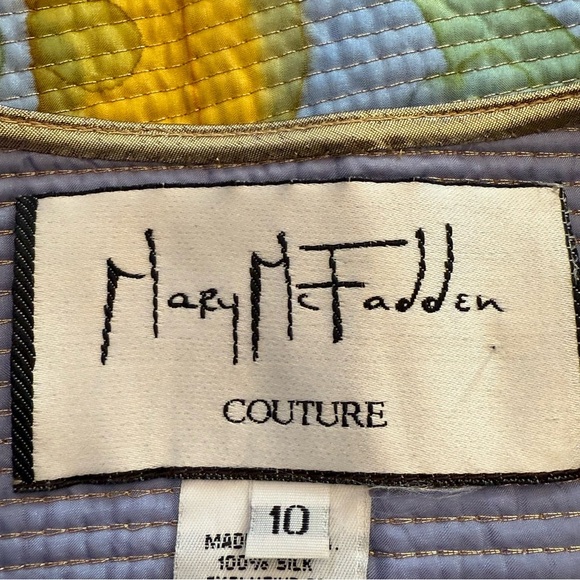 Mary McFadden Couture Silk Quilted Floral Jacket w/ Glass Bead Buttons – Size 10 - Picture 5 of 16